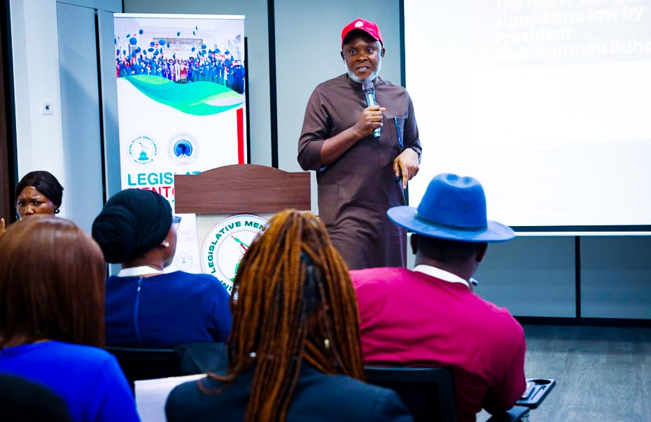 Hon. Nwawuba Delivers a Masterclass to Fellows-in-Training of LMI